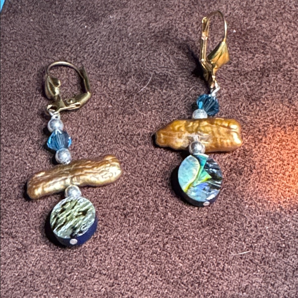 Abalone dangle lever back earrings 🐈‍⬛